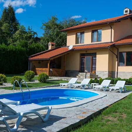 Guest House Beniart Vetrintsi Kültér fotó