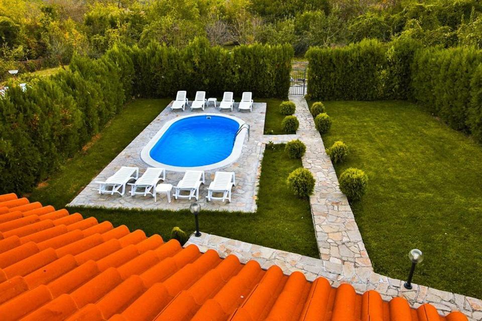Guest House Beniart Vetrintsi Kültér fotó