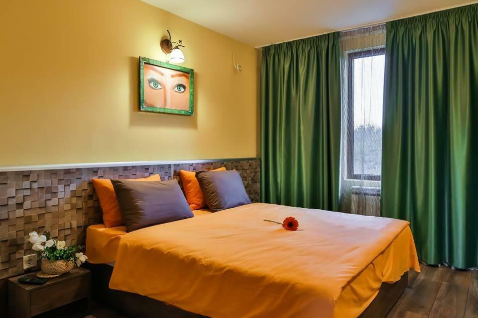Guest House Beniart Vetrintsi Kültér fotó