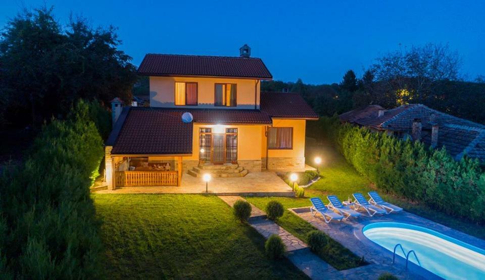 Guest House Beniart Vetrintsi Kültér fotó